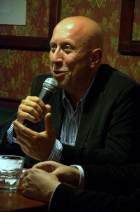 Czas na zmianę. (w ramach cyklu Debata Krakowska)  - marek lasota w krakowskim klubie wtorkowym fot. paweł zechenter10